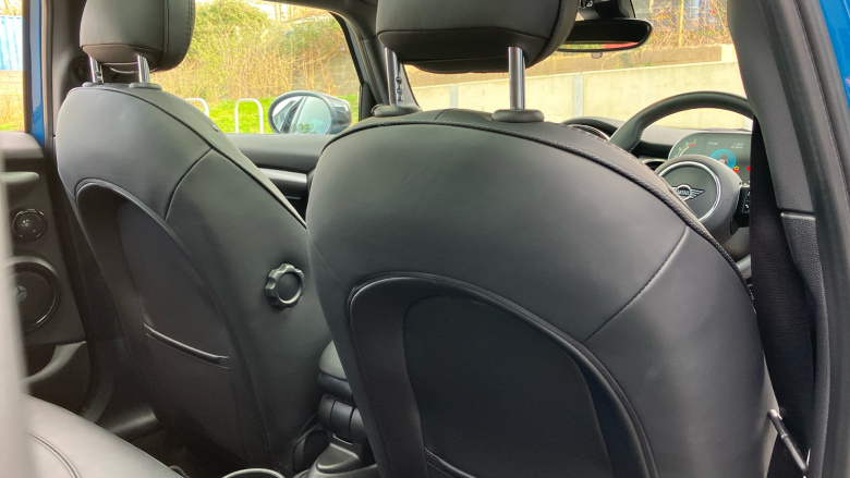 MINI Hatchback 1.5 Cooper Exclusive Premium Plus 5dr Auto Petrol Hatchback